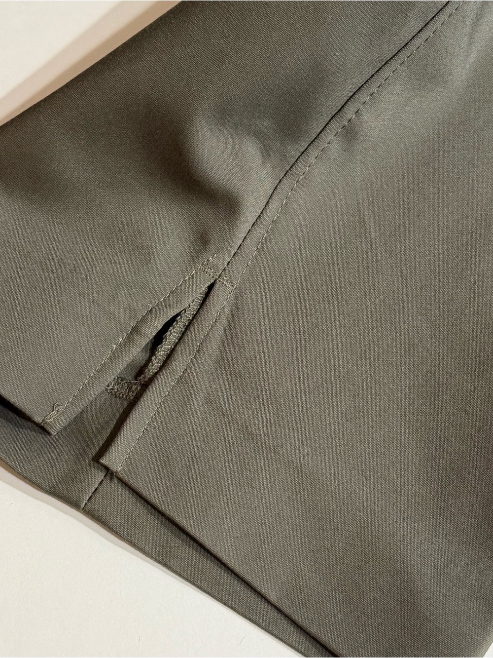 H&M Olive Slacks - Picture 4 of 5